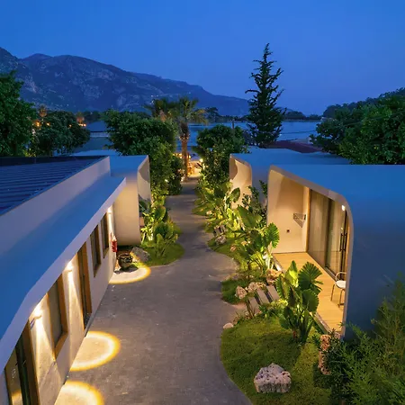 222 Hotel 4*